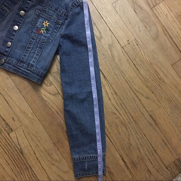 Cropped Denim Jacket   - Picture 7 of 7